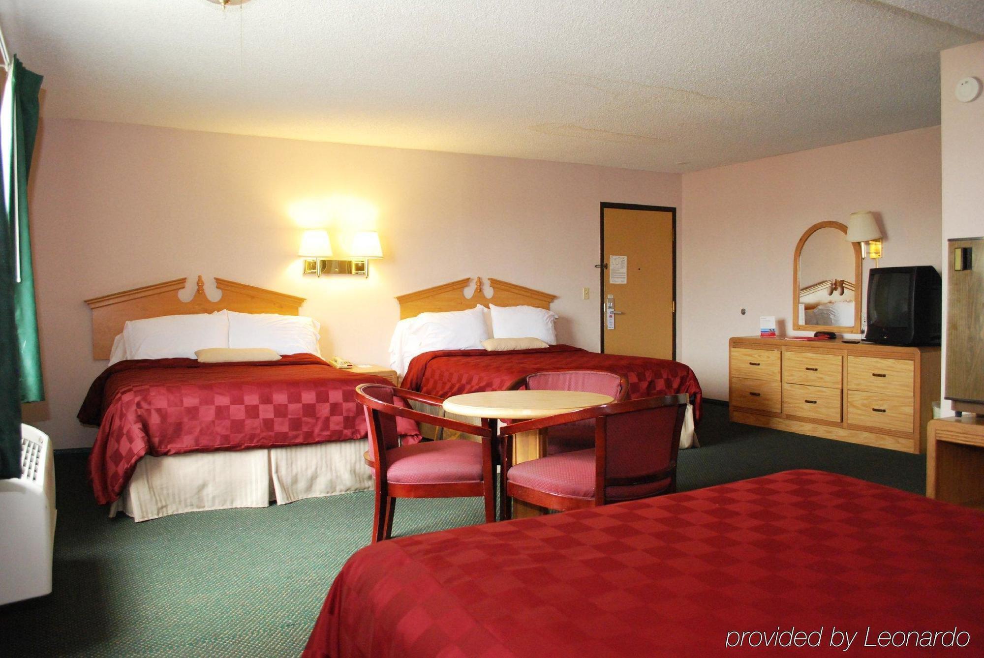 Hollywood Inn Express Lax Inglewood Room photo